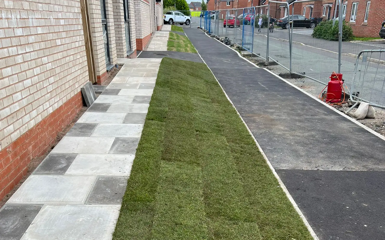 Space Groundworks is an experienced groundwork contractor specialising in tarmacadam surfaces for commercial and residential projects throughout the North West and further afield.