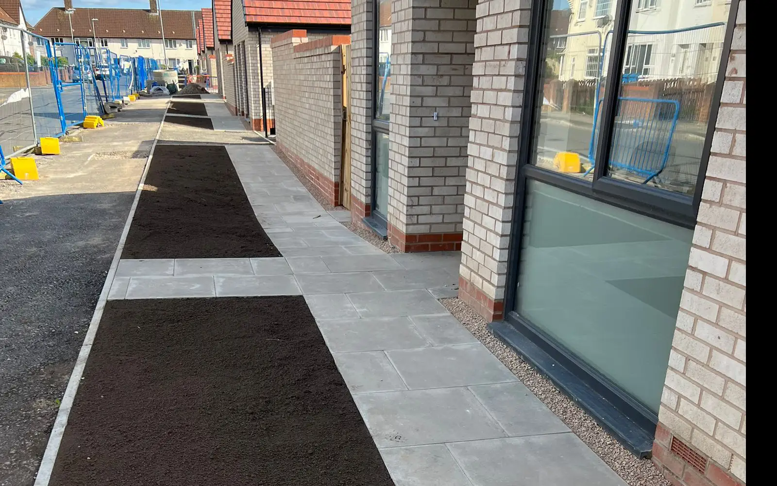 Space Groundworks offer a professional soft and hard landscaping service to all our domestic and commercial customers that can enhance curb appeal and create stunning outdoor environments.