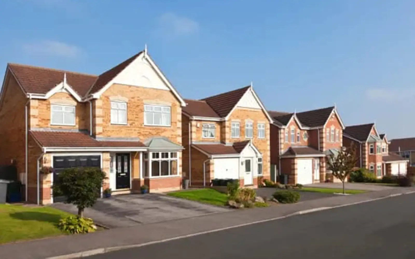Space Groundworks offer a professional soft and hard landscaping service to all our domestic and commercial customers that can enhance curb appeal and create stunning outdoor environments.