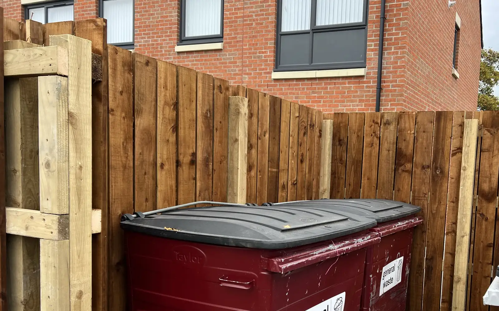 Space Groundworks offer a professional soft and hard landscaping service to all our domestic and commercial customers that can enhance curb appeal and create stunning outdoor environments.