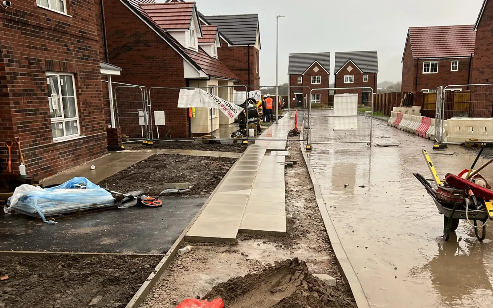 Space Groundworks’ comprehensive groundworks service ranges from excavation & installation of footings and concrete slab to ducting installation, plant operations and earth works (such as bulk soil disposal, remediation, and cut and fill).