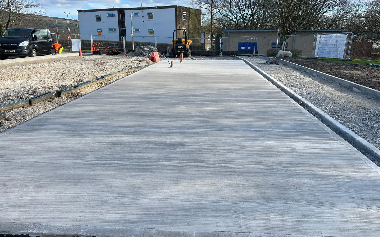 Space Groundworks’ comprehensive groundworks service ranges from excavation & installation of footings and concrete slab to ducting installation, plant operations and earth works (such as bulk soil disposal, remediation, and cut and fill).