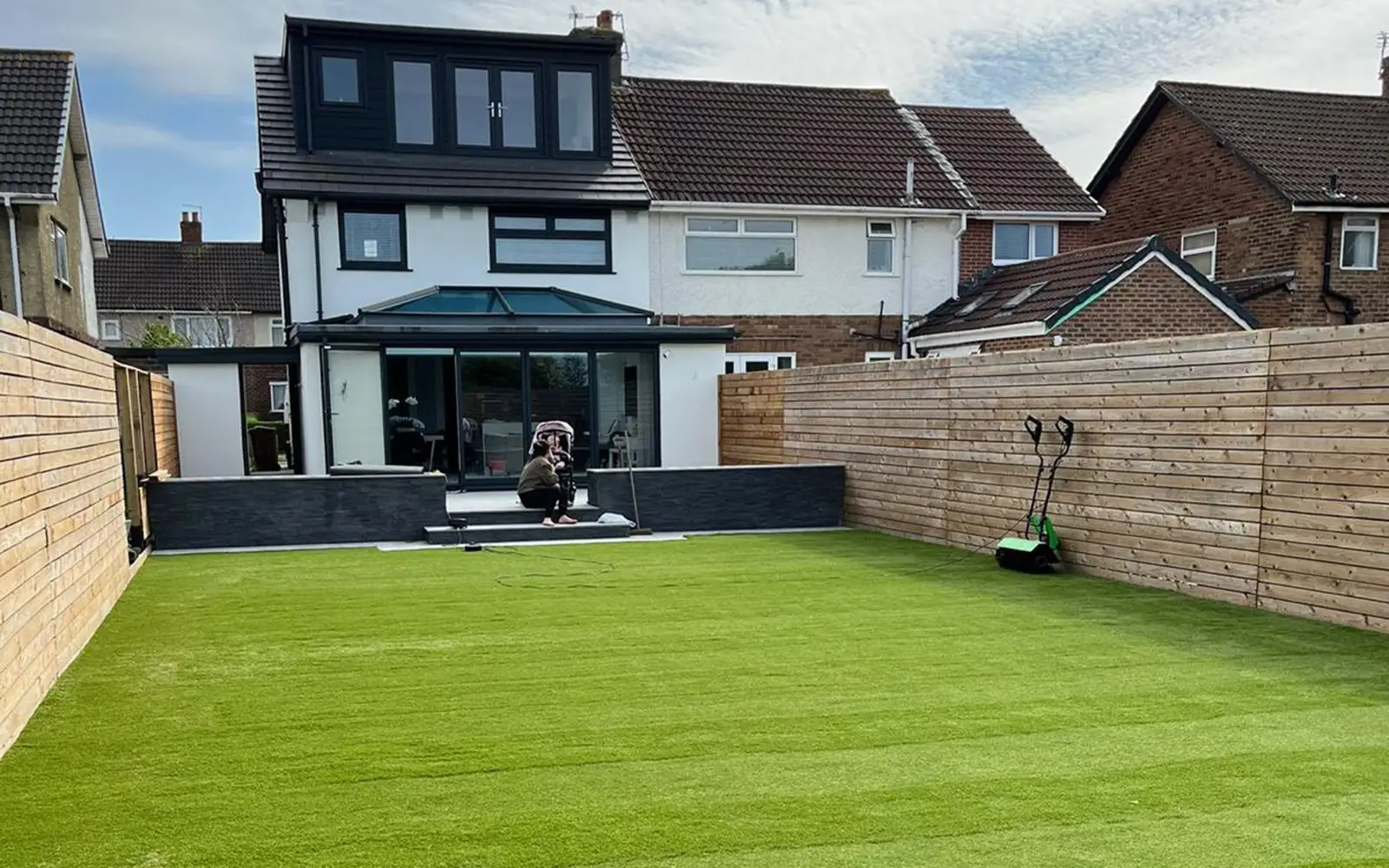 Space Groundworks offer a professional soft and hard landscaping service to all our domestic and commercial customers that can enhance curb appeal and create stunning outdoor environments.