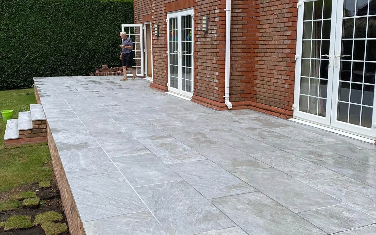 Space Groundworks offer a professional soft and hard landscaping service to all our domestic and commercial customers that can enhance curb appeal and create stunning outdoor environments.