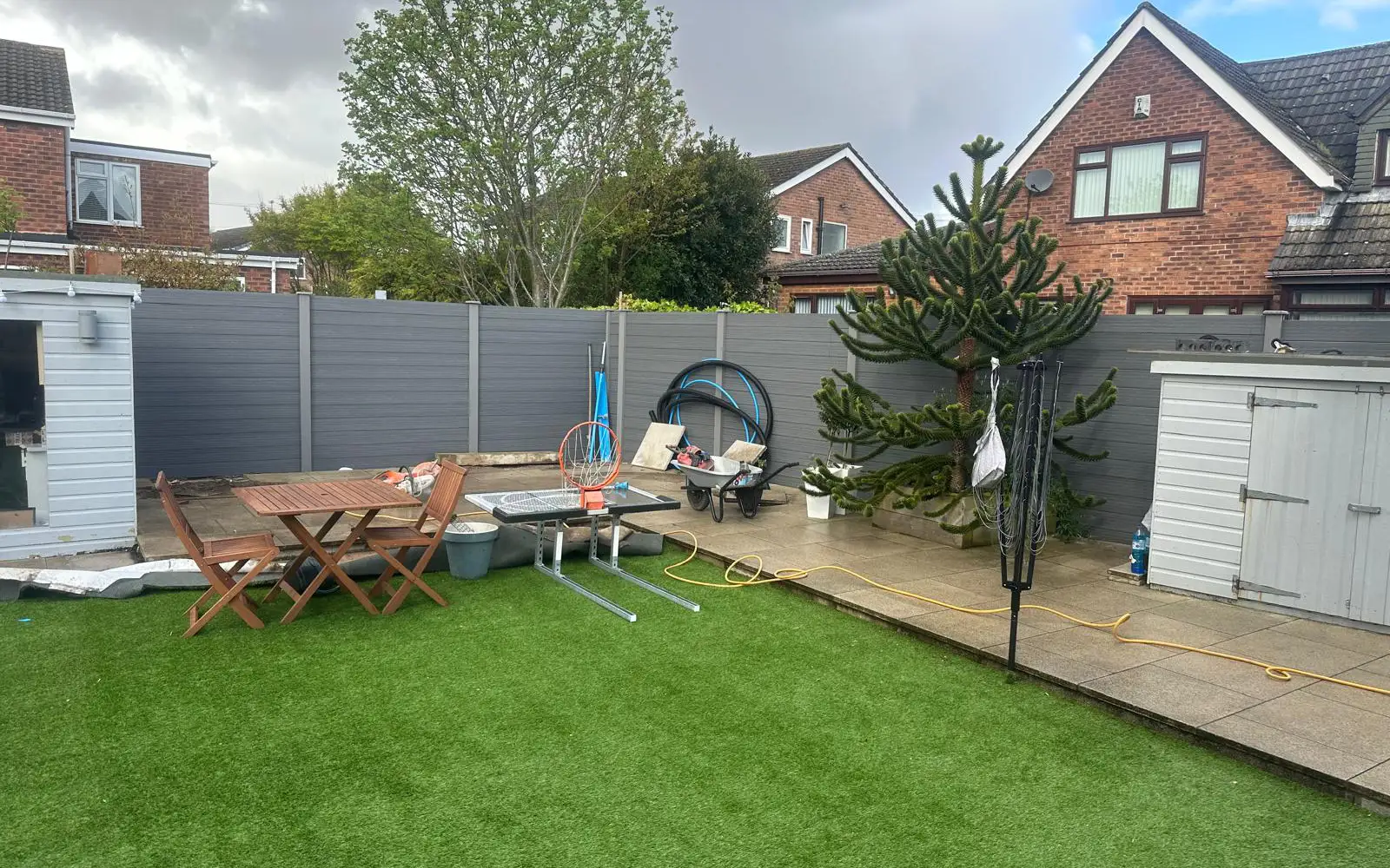 Space Groundworks offer a professional soft and hard landscaping service to all our domestic and commercial customers that can enhance curb appeal and create stunning outdoor environments.