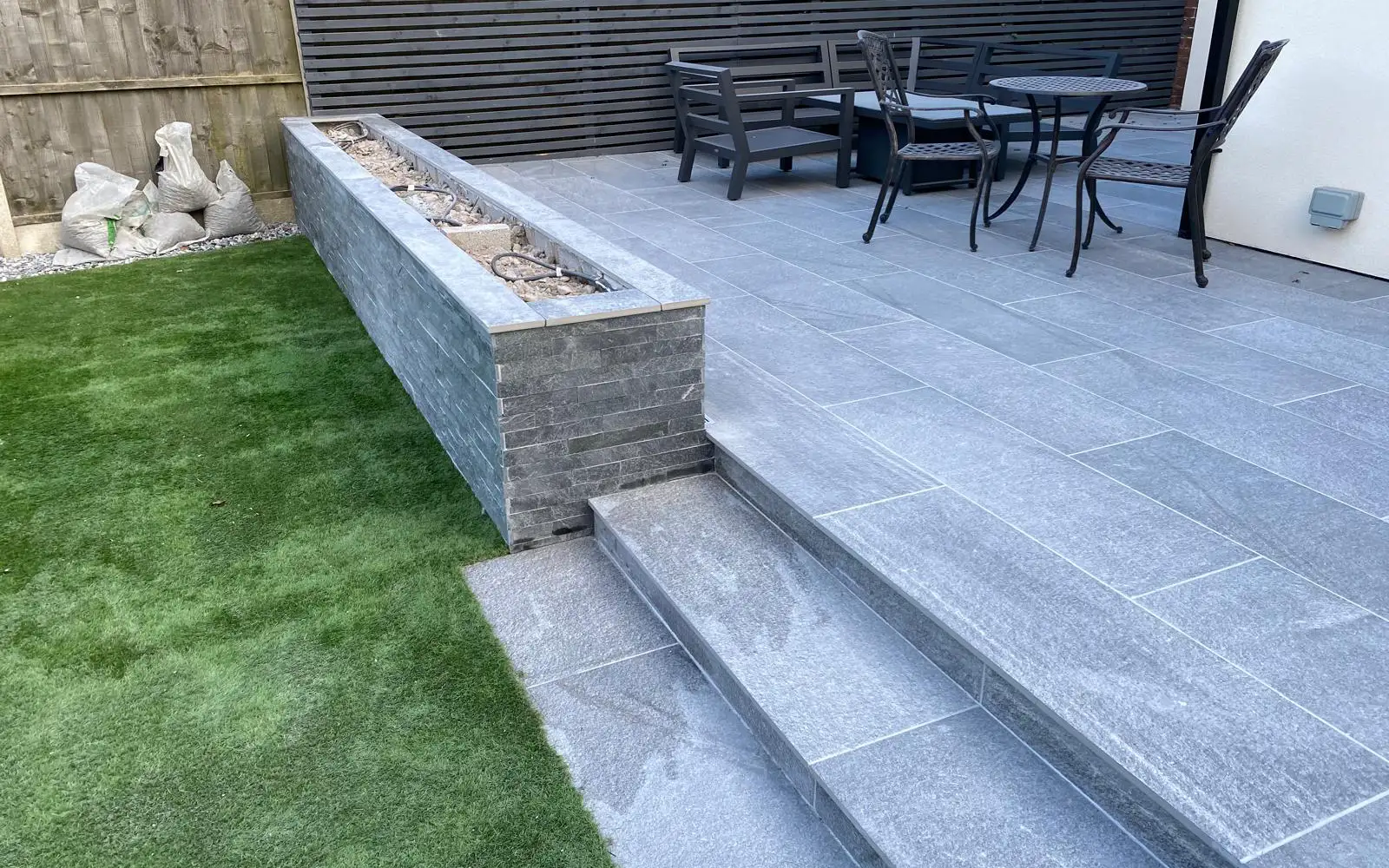 Space Groundworks offer a professional soft and hard landscaping service to all our domestic and commercial customers that can enhance curb appeal and create stunning outdoor environments.