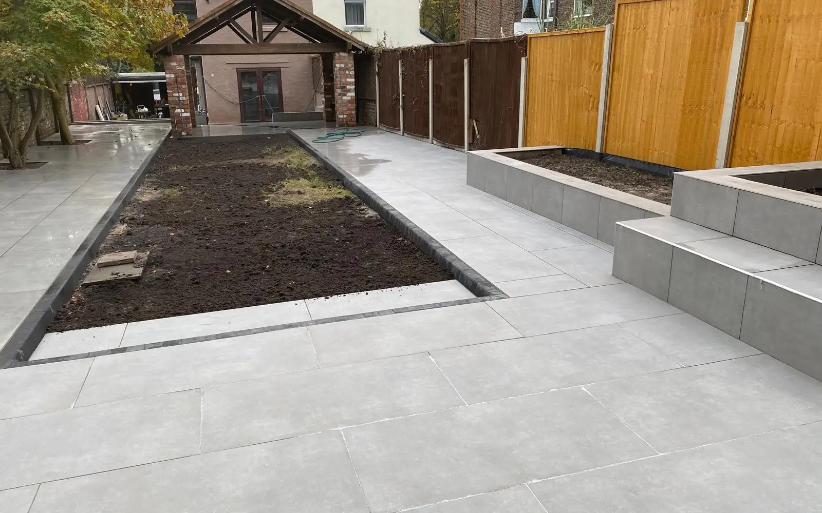 Space Groundworks offer a professional soft and hard landscaping service to all our domestic and commercial customers that can enhance curb appeal and create stunning outdoor environments.
