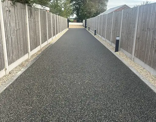 Space Groundworks experienced team of resin installers are able to transform driveways, paths, gardens and commercial spaces.