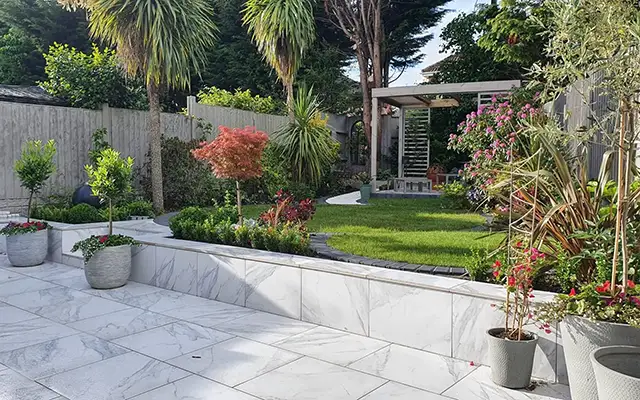 Space Groundworks experienced team of resin installers are able to transform driveways, paths, gardens and commercial spaces.